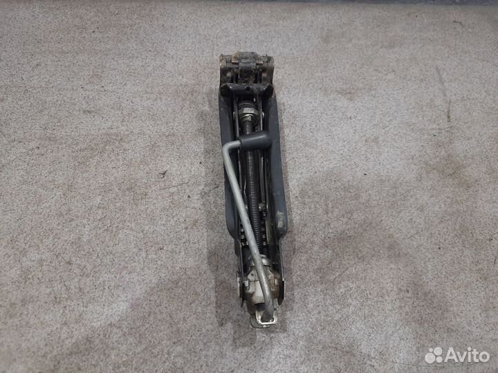 Домкрат оригинальный для Skoda Octavia A5