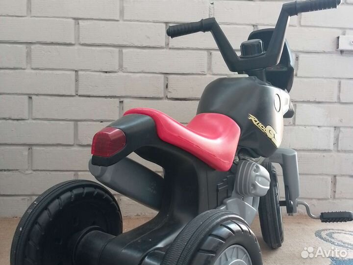 Детский трехколесный велосипед BMW