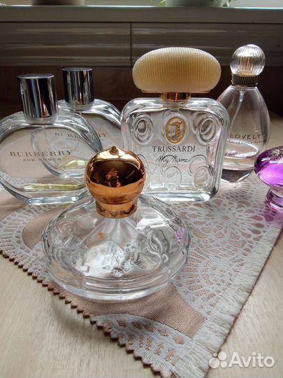 Флаконы из под женской парфюмерии