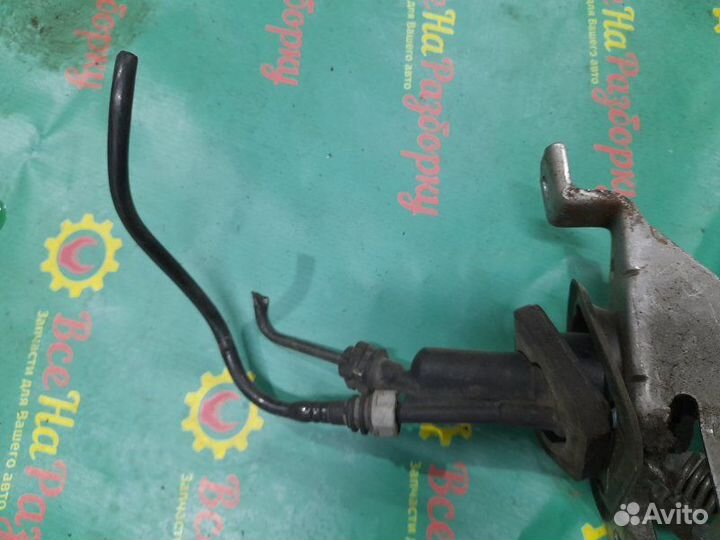 Педаль сцепления Ford Focus 2 седан 1.8