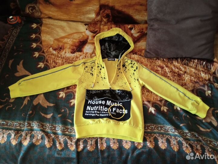 Спортивная кофта