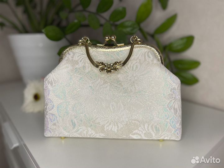 Сумка женская с фермуaром новая