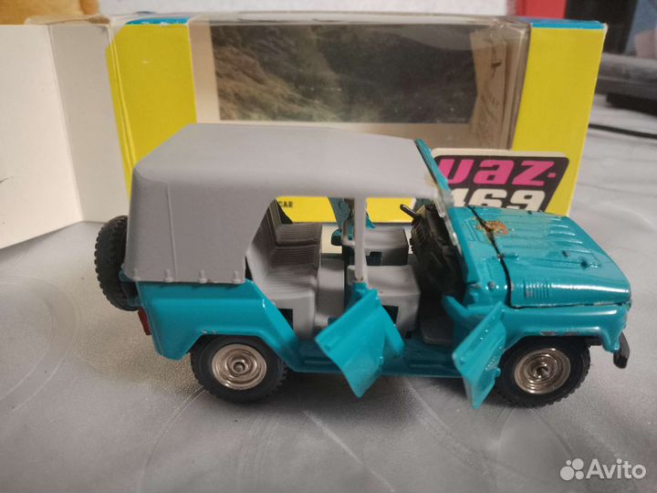 Модель УАЗ 469 1:43 СССР
