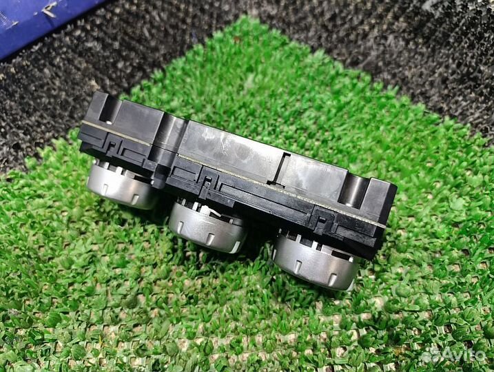 Климат-контроль Mitsubishi Pajero Sport