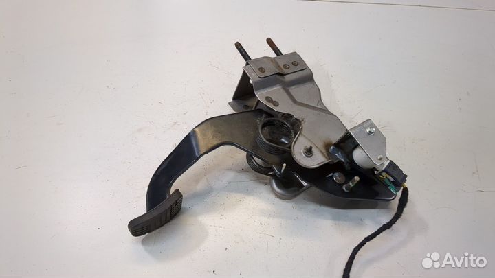 Педаль сцепления Opel Antara, 2015