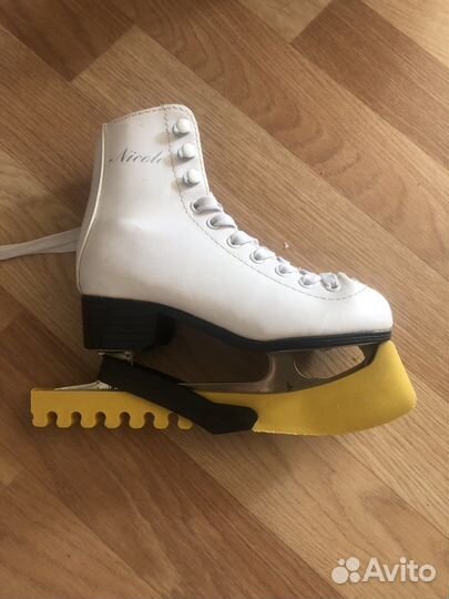 Коньки фигурные детские 30 размер