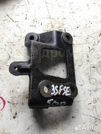 Кронштейн Выпускного коллектора Toyota Corona