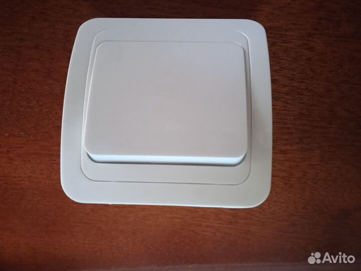 Выключатель накладной, внутренний