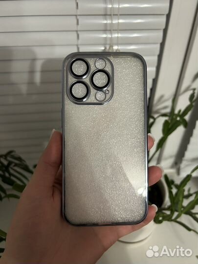 Чезол на iPhone 14 Pro