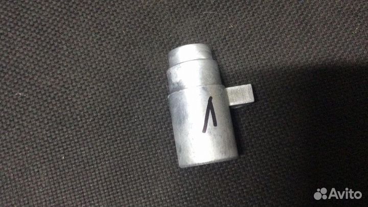 Втулки подлокотника сиденья VW T5 T6