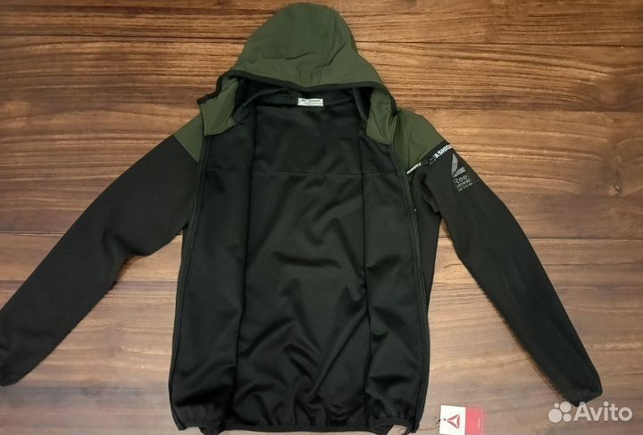 Спортивный костюм Reebok р46,48,52