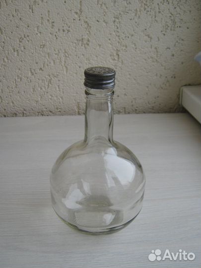 Стеклянная бутылка круглая 0,5 литра