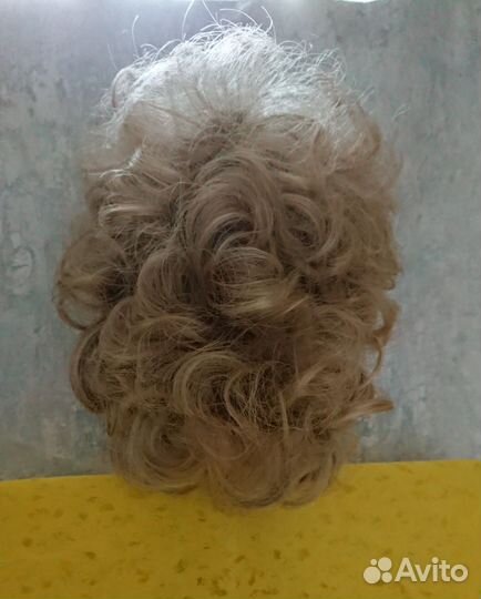 Шиньоны (разные) с удобным креплением и парик