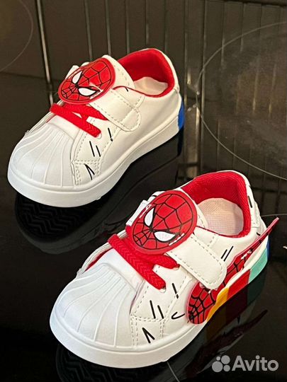 Кроссовки, кеды