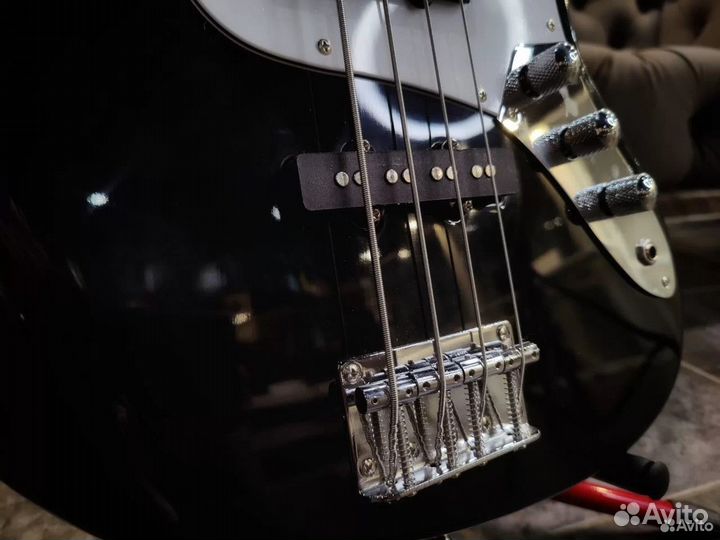 Бас Гитара Jazz Bass