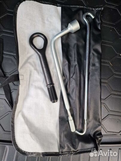 Набор инструментов для Toyota Rav4