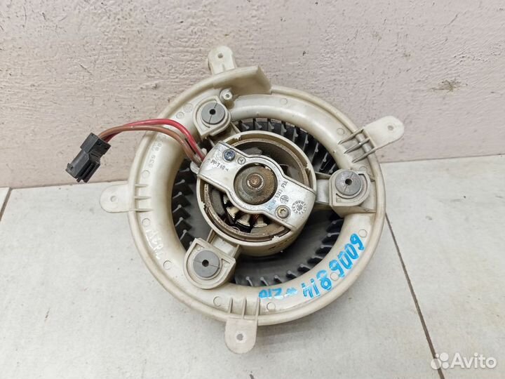 Моторчик печки Мерседес