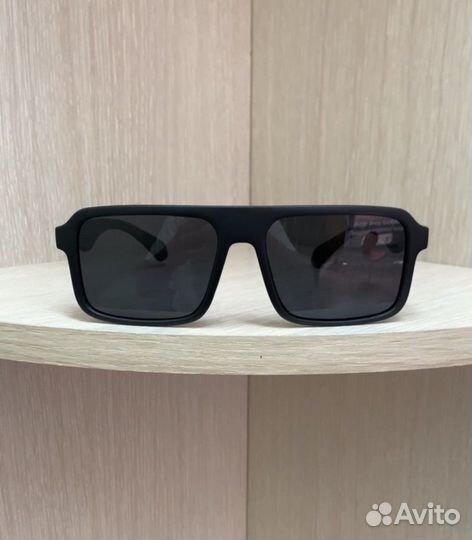 Солнцезащитные очки prada