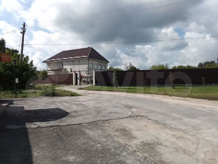 Дом 319 м² на участке 50 сот.