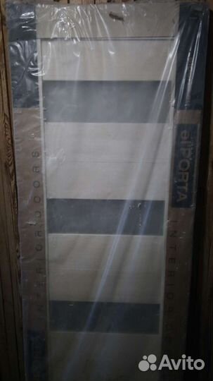Дверь межкомнатная новая в упаковке