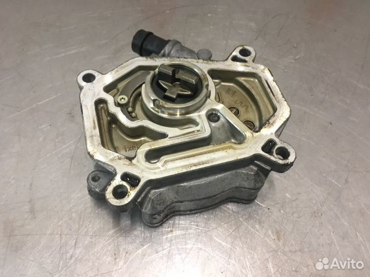 Насос вакуумный Mercedes Gla X156 M270 1.6I 2013