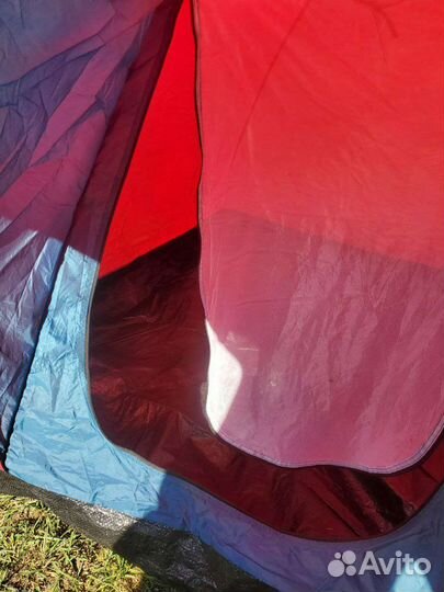 Палатка трехместная