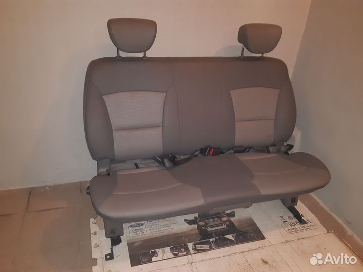 Задний диван Hyundai grand starex