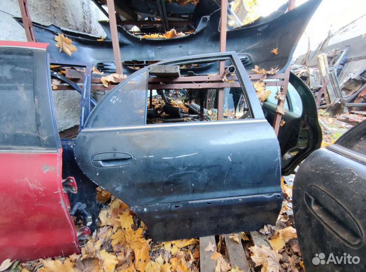 Задняя правая дверь Hyundai sonata Y3