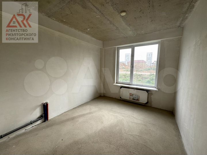 2-к. квартира, 52 м², 1/9 эт.