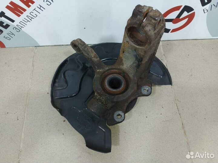 Кулак поворотный передний левый Volkswagen Polo (R