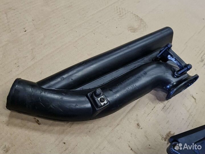 Корпус воздушного фильтра Opel Corsa C 2000-2006