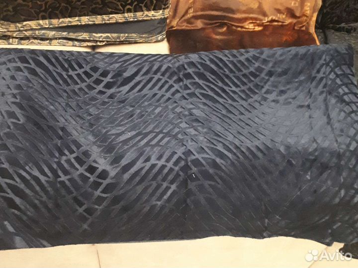 Велюр бархат много