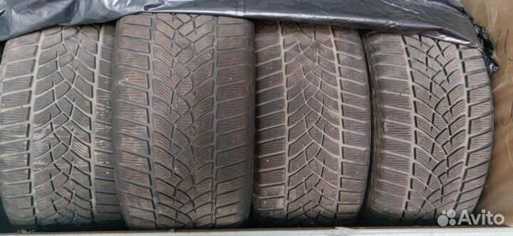 Goodyear UltraGrip Performance 275/45 R21