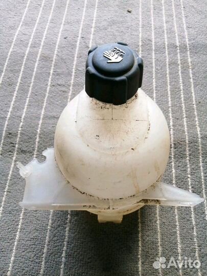 Расширительный бачек Рено ларгус