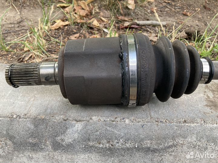 Продам оригинал левый привод