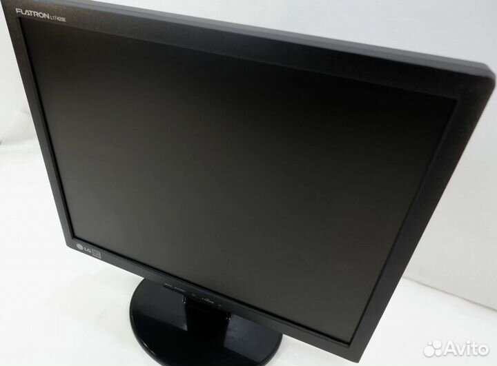Монитор LG 19