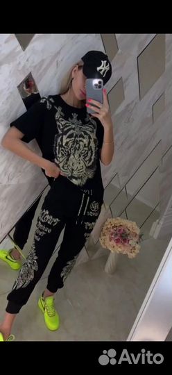 Спортивный костюм