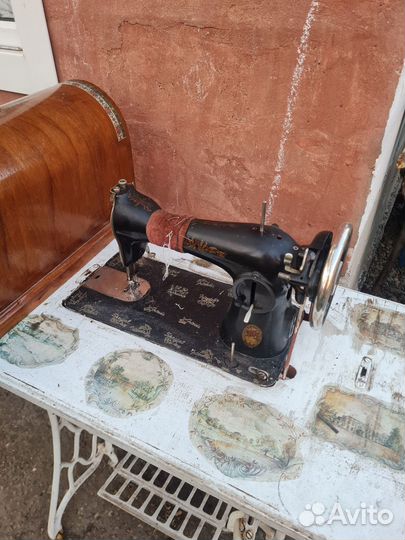 Швейная машинка