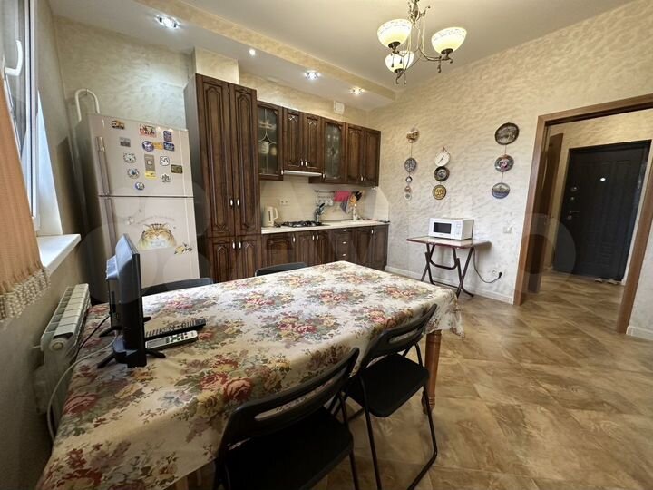 2-к. квартира, 60 м², 6/6 эт.