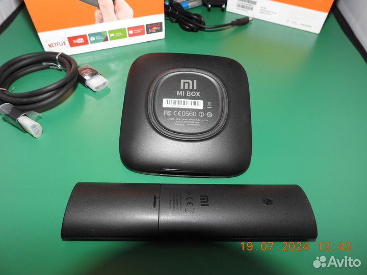 SMART TV приставка Xiaomi Mi Box +