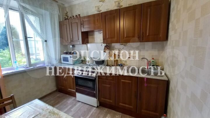 2-к. квартира, 48 м², 1/9 эт.