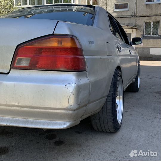 Nissan Laurel 2.5 AT, 1998, 200 000 км