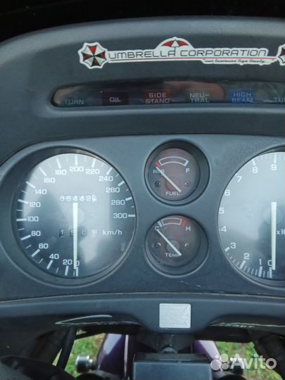 Honda CBR1000F