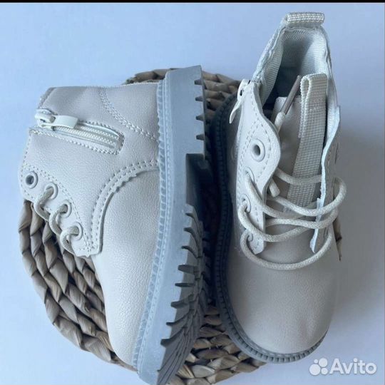Ботинки детские новые