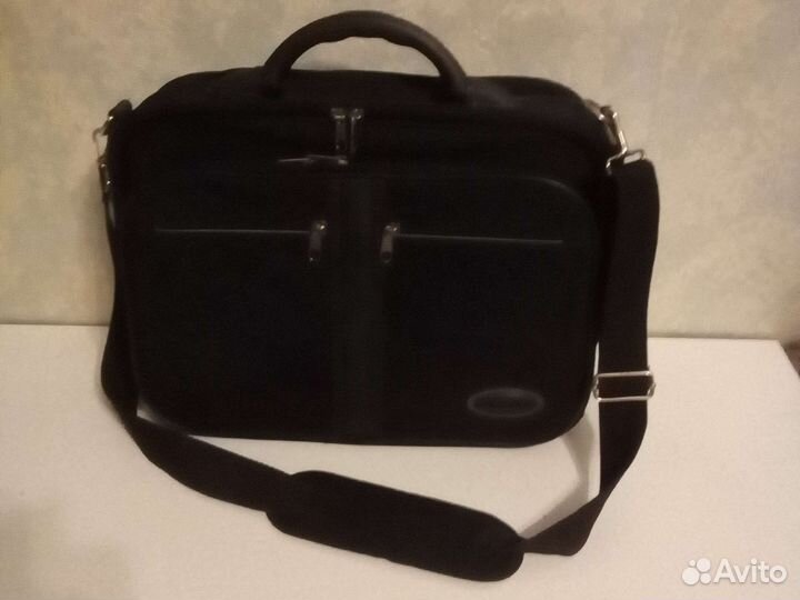 Портфель для ноутбука