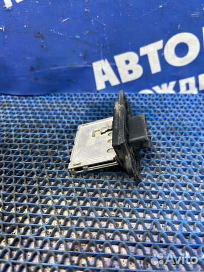 Резистор печки Nissan Note хэтчбек HR15 2005