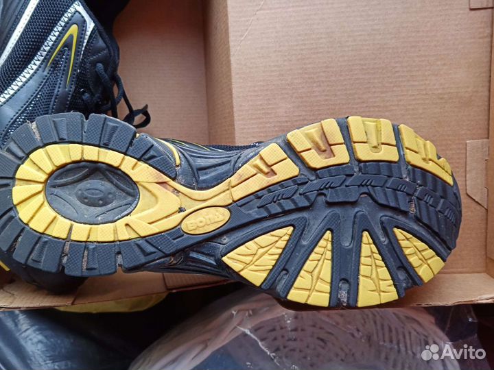 Кроссовки мужские 44 размер бу