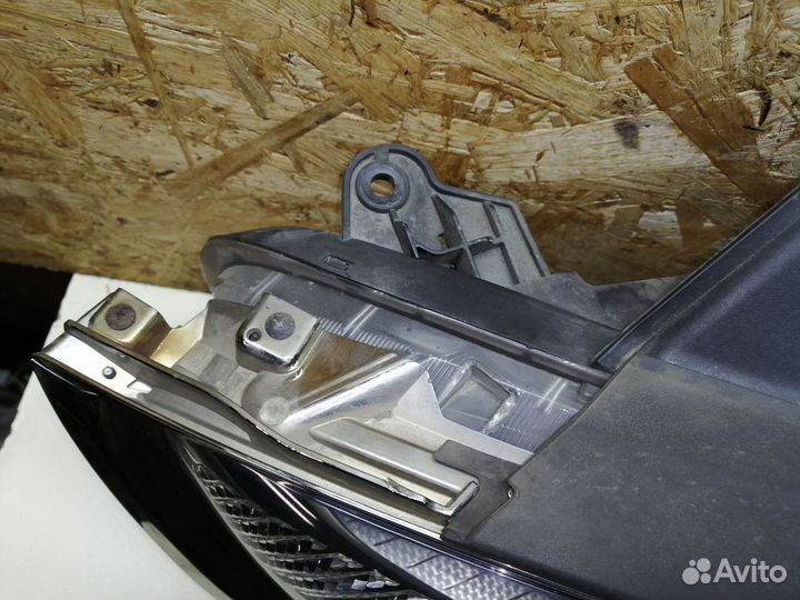 Фара левая галоген Hyundai Sonata VII