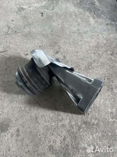 Кранштейн двигателя A6112230804 Mercedes