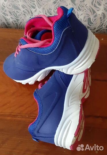 Кроссовки женские 36 размер